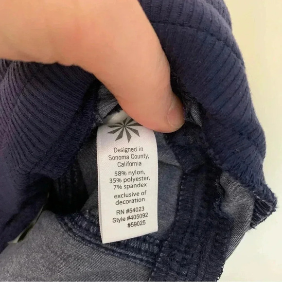 Athleta blue cargo  multiple pockets pants - Picture 6 of 6